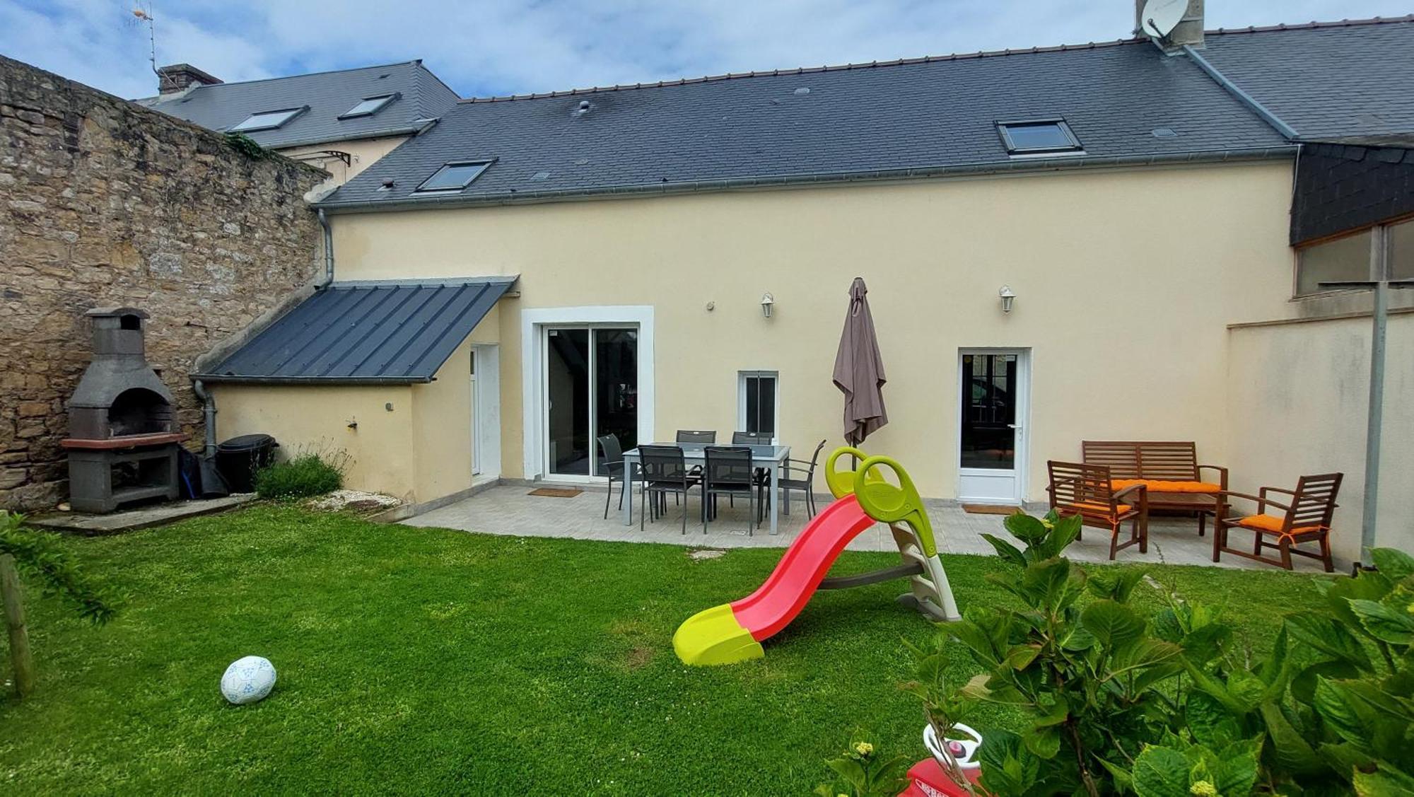 Le So Wild, Maison Avec Jardin Clos, Terrasse Amenagee, 5 Mn A Pied Commerce, Terrain De Tennis, A 800 M De La Plage D'Omaha Beach Jeux Arcade, Jouets, Materiel Jeunes Enfants Enfants, Table Ping-Pong Vierville-sur-Mer Luaran gambar