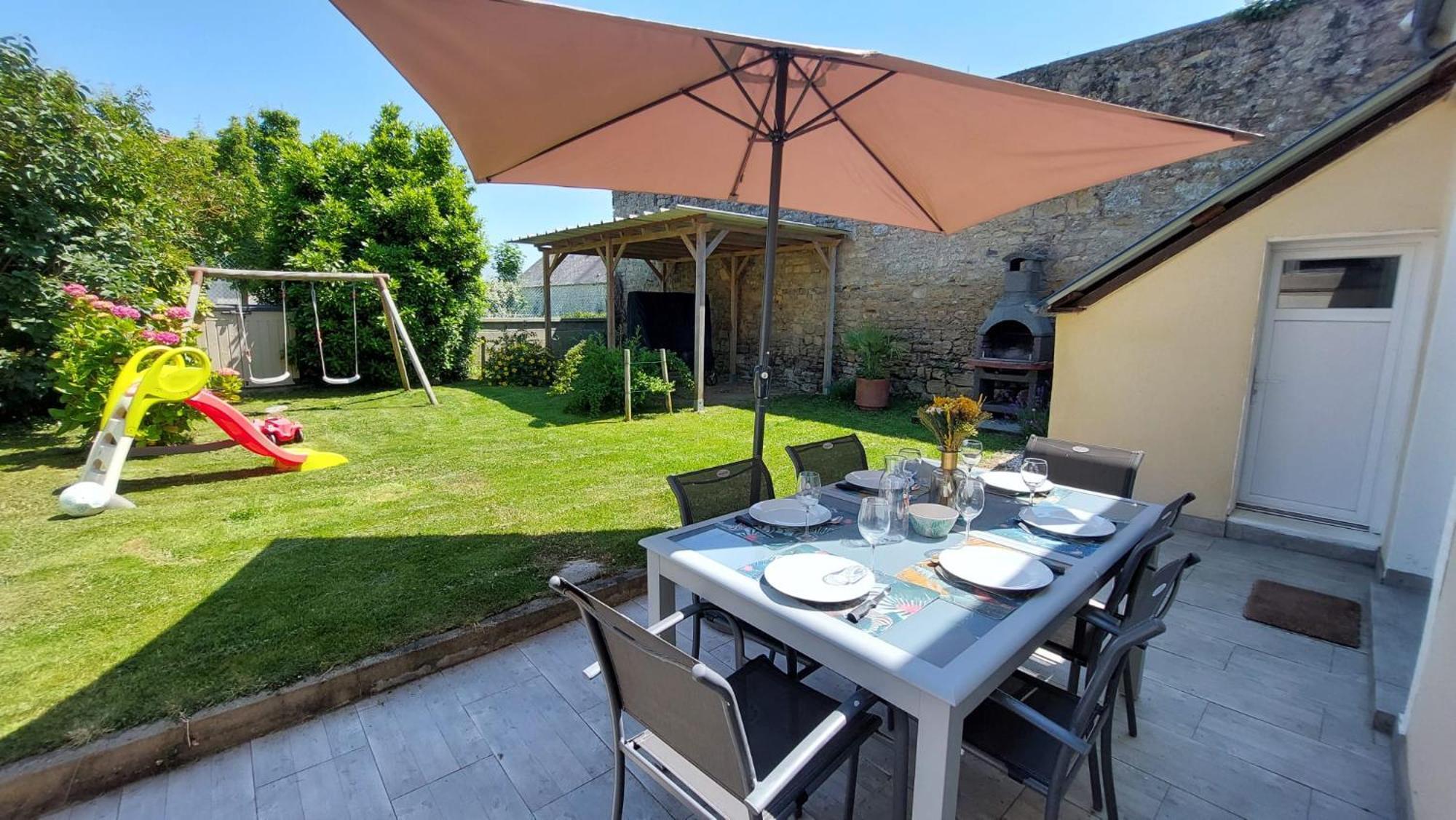 Le So Wild, Maison Avec Jardin Clos, Terrasse Amenagee, 5 Mn A Pied Commerce, Terrain De Tennis, A 800 M De La Plage D'Omaha Beach Jeux Arcade, Jouets, Materiel Jeunes Enfants Enfants, Table Ping-Pong Vierville-sur-Mer Luaran gambar