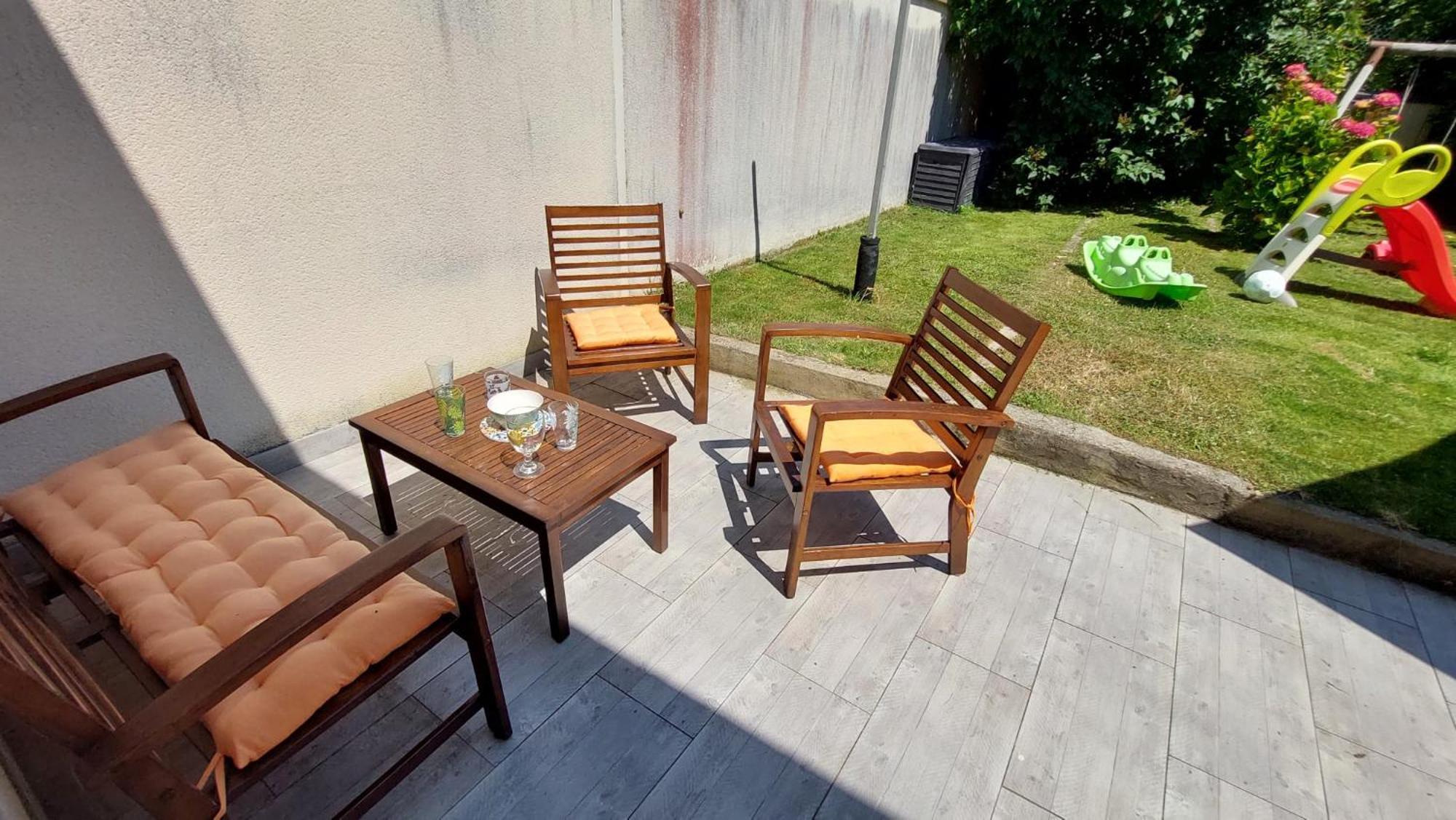 Le So Wild, Maison Avec Jardin Clos, Terrasse Amenagee, 5 Mn A Pied Commerce, Terrain De Tennis, A 800 M De La Plage D'Omaha Beach Jeux Arcade, Jouets, Materiel Jeunes Enfants Enfants, Table Ping-Pong Vierville-sur-Mer Luaran gambar